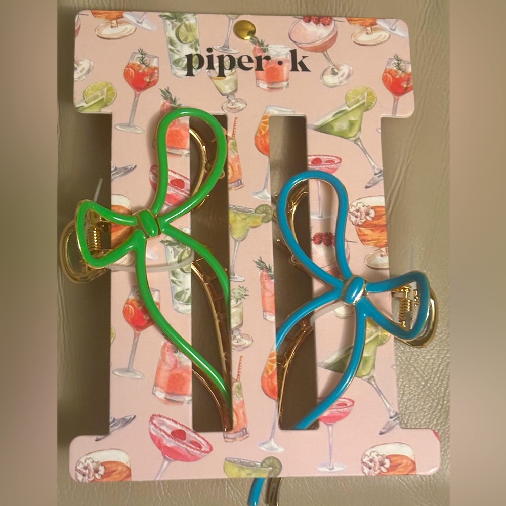 NWT Piper K Vibrant Green and Blue Bow Hair Clips